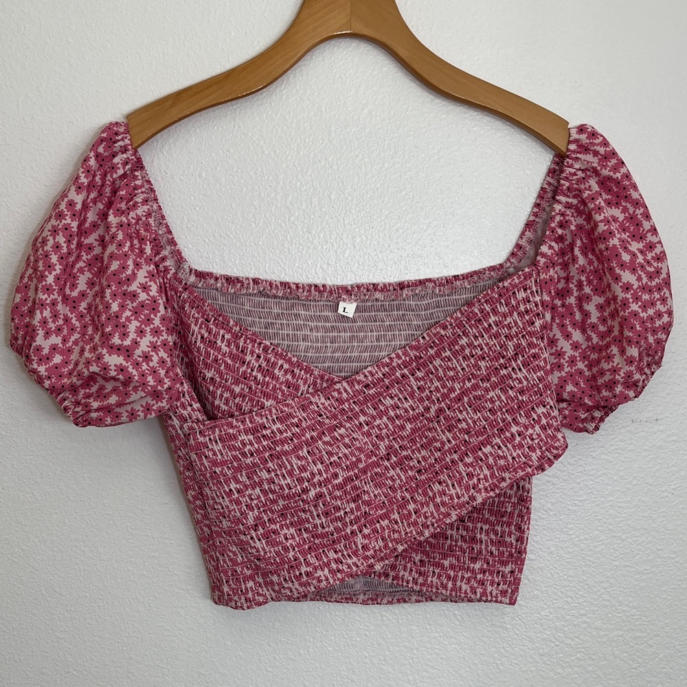 Shein Pink Floral Cropped Puff Sleeve Top